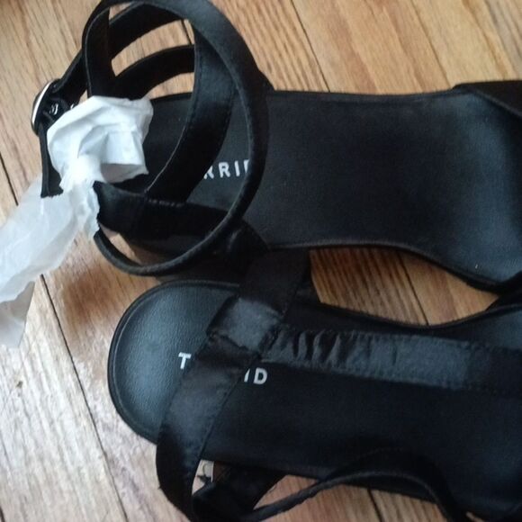 Torrid Women's Black Heels sz 10.5 WW - Picture 8 of 10